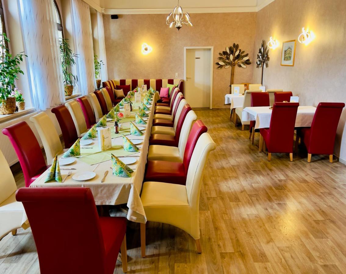Traditionsgasthaus Goldener Loewe Riesa Restaurant & Pension Εξωτερικό φωτογραφία
